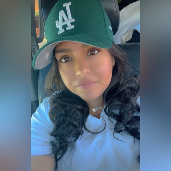 Meet your Posher, Aurora - Picture 1 of 1